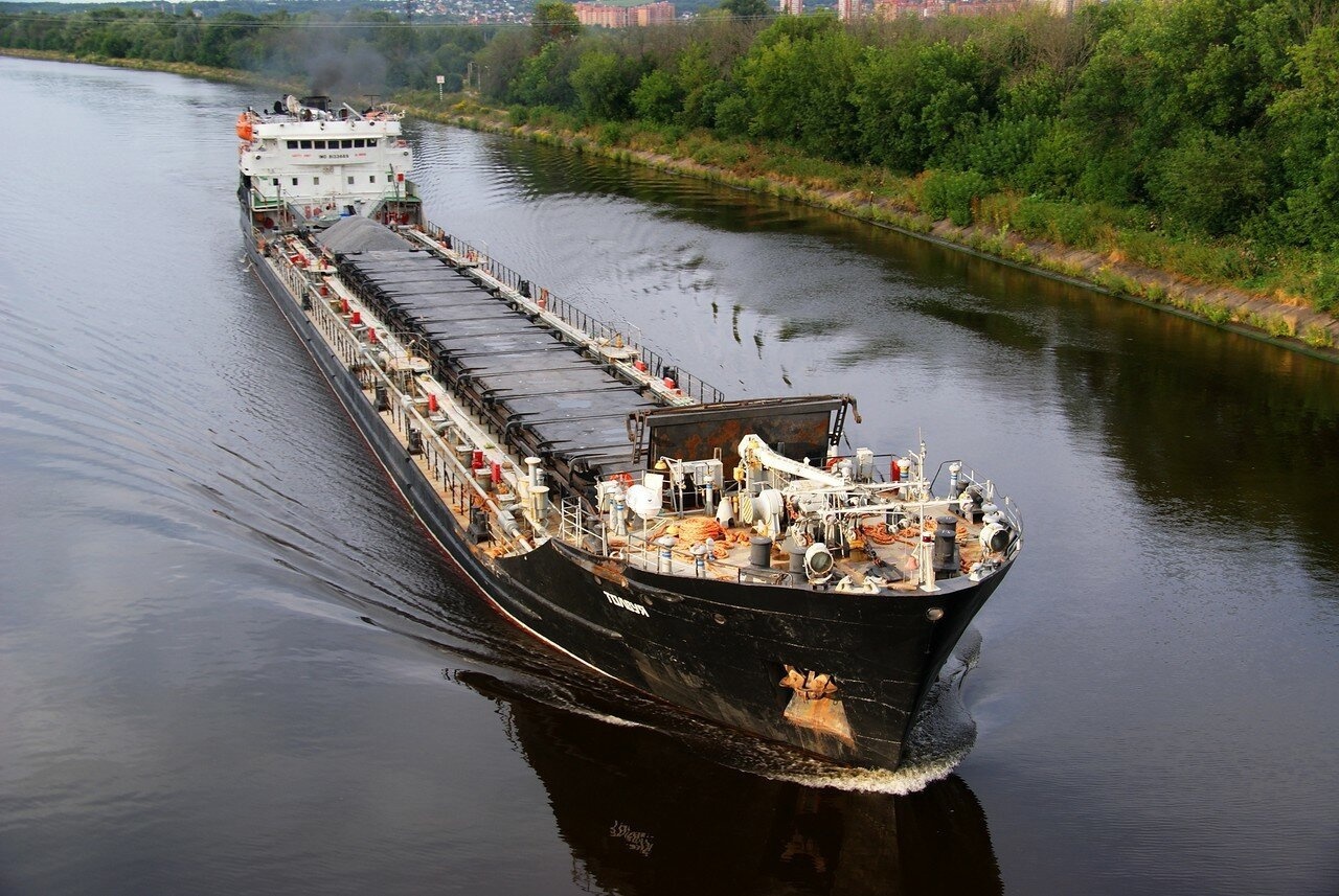 C16. Промышленная безопасность и охрана труда при перевозке продукции, содержащей опасные вещества, взрыво-пожароопасной продукции и опасных грузов речным/морско-речным транспортом